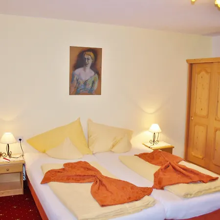 Schoenegg Otel 3*