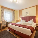 Hotell Schoenegg