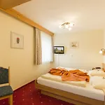 Hotell Schoenegg 3*