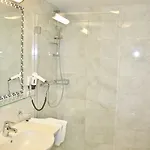 Hotell Schoenegg