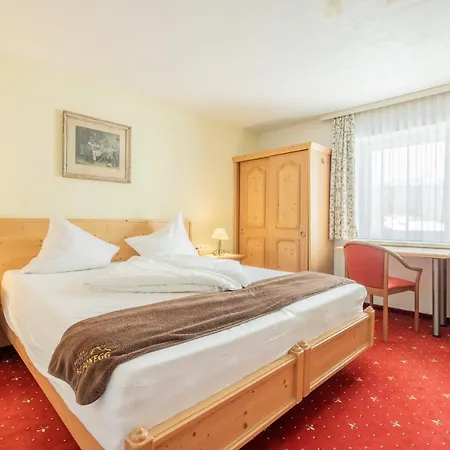 Otel Schoenegg Seefeld in Tirol