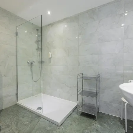 Otel Schoenegg Seefeld in Tirol