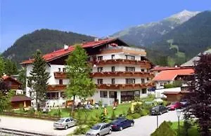 Hotel Schoenegg 3*