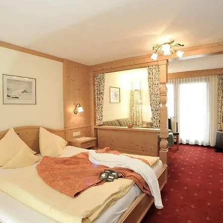 Schoenegg Hotel