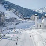 Hotel Schoenegg 3*
