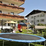 Schoenegg 3*