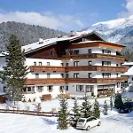 Schoenegg Hotel 3*