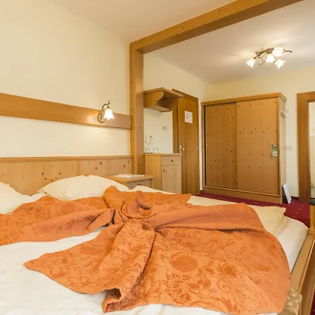 Schoenegg 3* Seefeld w Tirolu