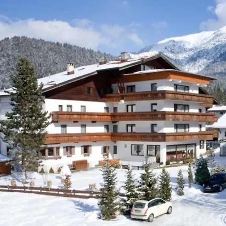 Schoenegg Hotel 3*