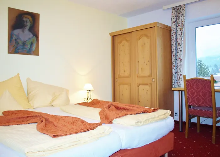 Schoenegg Ζέεφελντ